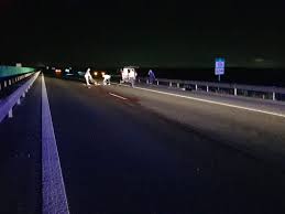 Autostradă cu 4 benzi de circulație pe un sens (a2, austria). Accident Nocturn Grav Pieton CÄlcat De 3 MaÈini Succesiv Resturi Umane Pe Carosabil