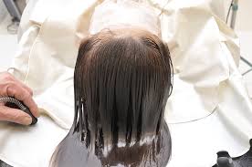 Add 2 tablespoons of castor oil to the egg and whip the mixture to make a perfect mask. Diy Egg White And Lemon Hair Mask For Hair Growth