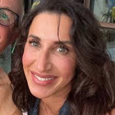 Kimberly Thomsen's Instagram, Twitter & Facebook