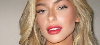 Hannah Palmer's Instagram, Twitter & Facebook