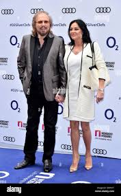 Bee Gees Legend Barry Gibb Hints He Had Sex In 'Doctor Who'S Tardis The  Night He Met Scots Wife Linda Gray | The Scottish Sun