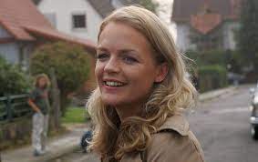 Bestatigt Zuhause Im Gluck Star Eva Brenner Im Liebesgluck Eva Brenner Star Wars Innenarchitekt