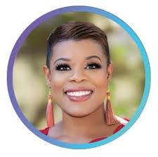 Lisa Casillas's Instagram, Twitter & Facebook