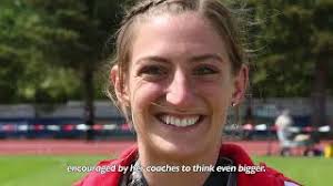 Women's Track Compete In Squig Converse Invite