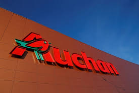 Le siège social d'auchan retail france. Auchan Retail Face Aux 1 475 Suppressions De Postes Les Syndicats Fustigent L Ingratitude De La Famille Mulliez
