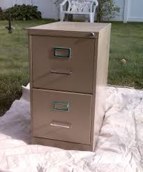 What's the right way to paint a metal filing cabinet? I Wrote This Post A Couple Of Months Ago For Something Else But It Ended Up Getting Bumped So Now I Metal Filing Cabinet File Cabinet Makeover Filing Cabinet