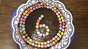 Smarties Kuchen Von Letta22 Chefkoch Smarties Kuchen Ozean Kuchen Lutscher Kuchen