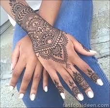 42 Beautiful Henna Tattoo Designs For Women To Try Out Henna Tattoo Beautiful Designs Henna Tattoo W Henna Tattoo Designs Tattoos Henna Designs Hand