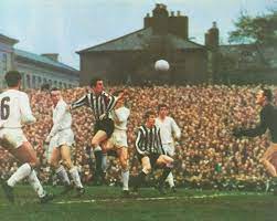 Újpest football club (usually known simply as újpest), earlier known as újpesti te (ute) and újpesti dózsa, is a hungarian football club, based in újpest, budapest. Mal Winkles Football Nostalgia Sur Twitter Bobby Moncur Scoring For Nufc V Ujpest Dozsa Icfc Final 1st Leg Otd 29 5 69 3 0