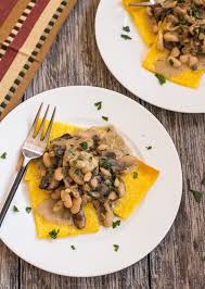 Golden Polenta With Cannellini Beans And Mushroom Sage Gravy Vegan And Gluten Free Rezept Essen Und Trinken Essen Bratlinge