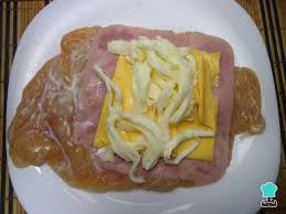 Sazona la pechuga de pollo con las especias que has elegido y sal por ambos lados. Receta De Pechuga De Pollo Rellena De Jamon Y Queso En Salsa Blanca Receta Pechugas De Pollo Rellenas Pollo Relleno Pollo Relleno De Jamon Y Queso
