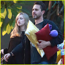 Seyfried was born on december 3, 1985, in allentown, pennsylvania. Amanda Seyfried Husband Thomas Sadoski Step Out After Secret Wedding Amanda Seyfried Celebrity Pets Pregnant Celebrities Thomas Sadoski Just Jared