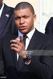 Kylian is a sponsor of the 'premiers de cordée' association. Pin On Kylian Mbappe