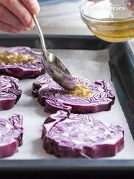 Gebackene Rotkohlsteaks Mit Ziegenkase Rezept Mit Video Kitchen Stories Rezept Rezepte Ideen Furs Essen Kohl Steaks