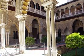 Buy online and avoid long queues. Spanien Sevilla Alcazar Rollstuhl Zypresse Unterwegs Reiseblog Mit Einem Schwerpunkt Auf Reisen In Europa Sudafrika Und Der Welt