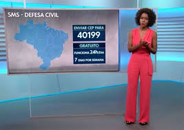 Maju coutinho apos ocupar lugar de sandra annenberg. Estilosas E Fashionistas Os Looks Da Jornalista Maju Coutinho