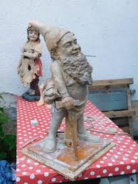 Pin Von Otto Otto Auf Gnome Zwerge Mit Bildern Gartenzwerg Gartenfiguren Zwerg