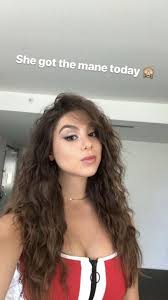 What A Cutie Id Love To Unzip That Top Tho Kirakosarin Kira Kosarin Kira Hair Styles
