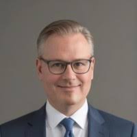 1900+ "Thomas Pe" profiles