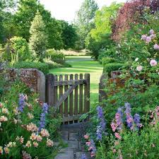 Jun 13, 2012 · garden design by carolyn mullet, takoma park, maryland. 8 Ways To Recreate The Cottage Garden Look