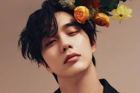 He began his career on stage and appeared in numerous plays before making his screen debut in 2017 with good manager. Yoo Seung Ho Talks About His Acting Career And Passion To Show More Sides Of Him Gossipchimp Trending K Drama Tv Gaming News