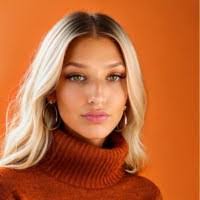 Alexis Florence's Instagram, Twitter & Facebook