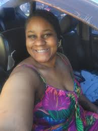 Can someone help me remove the background?