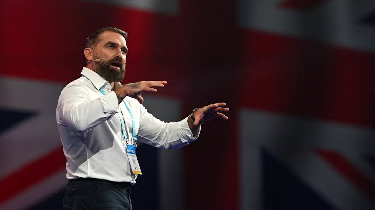 Reform man Ant Middleton spreads some fowl fake news - The New World