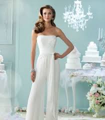 Jumpsuit Fur Hochzeit Eleganter Overall Als Hochzeitsoutfit Der Braut Hochzeit Kleidung Hochzeitsoutfit Und Hochzeit Jumpsuit