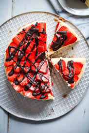 Erdbeer Karamell Cheesecake Und Spontaner Schokoladenguss Regen Zucker Zimt Und Liebe Lebensmittel Essen Rezepte Cheesecake Rezept