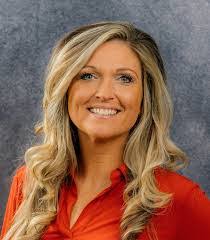 Peggy Irwin's Instagram, Twitter & Facebook