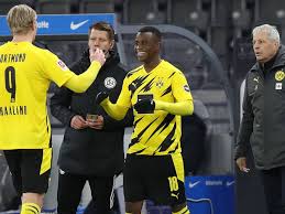 Youssoufa moukoko (born 20 november 2004) is a german professional footballer who currently plays as a striker for bundesliga club borussia dortmund. Bvb Saison Aus Fur Moukoko