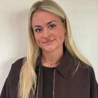 50+ Profile mit dem Suchbegriff „Noemi“