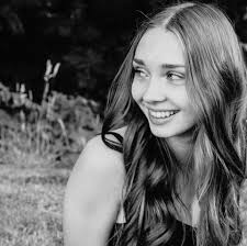 Keera Smith's Instagram, Twitter & Facebook