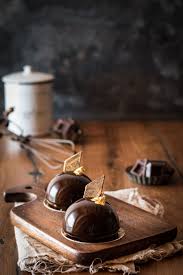 Nougat Rum Tortchen Mit Schokoladen Mirror Glaze Kleines Kulinarium Rezept Dessert Ideen Schokolade Torten