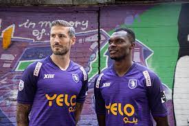 Emissão em direto rtp açores com o melhor da informação, reportagem, desporto, debate, cultura, educação e entretenimento. Strike A Pose In Our 2020 2021 Kit K Beerschot V A Facebook