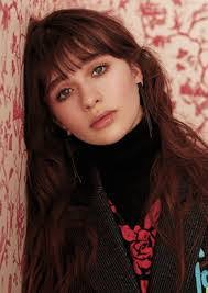 Lydia Avery's Instagram, Twitter & Facebook