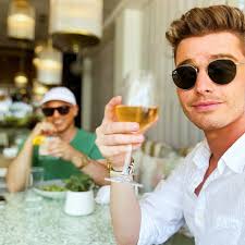 corey bryce (@coreybryceee) • Instagram photos and videos