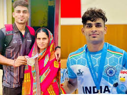Aslam Inamdar Family- Mother, Father, Siblings, And More