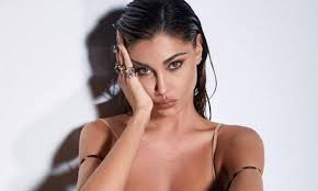 Con i gossip, belen rodriguez, ha dovuto sempre convivere, ma in questo ultimo periodo di certo non è facile vedersi. Belen Rodriguez Al Suo Nuovo Fidanzato L Ansia Di Prestazione Con Me Kronic