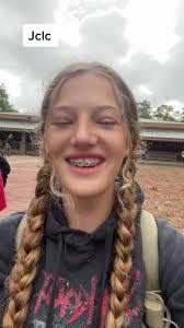 Naomi Betts's Instagram, Twitter & Facebook