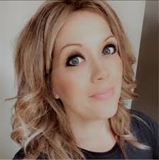 Laura Valle, Broker/REALTOR...