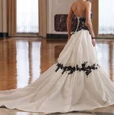 Maybe you would like to learn more about one of these? China Taft Brautkleider Schatz Stickerei Schwarz Weiss Brautkleid L33 Kaufen Hochzeitskleid Auf De Made In China Com