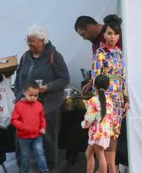 Even though obama's youngest daughter does not have a social media account of her own, she almost broke the internet when prom photos went viral in 2019. Actress Kerry Washington Photo D On Set Of The Prom W Children Isabelle Caleb Pics Page 4 Of 5 Popularsuperstars