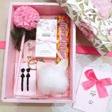 Pesaing anda mungkin mencoba untuk memenangkan pelanggan dengan basi terima kasih email. Giftbox Hadiah Ulang Tahun Pacar Cewek Kado Hadiah Unik Untuk Wanita Shopee Indonesia