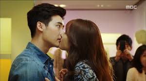 Born on september 14, 1989, lee jong suk started out as a model, becoming the youngest korean runway model at the age of 15. W Ep 02 Han Hyo Joo Kissed Lee Jong Suk 20160721 Youtube