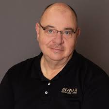 Find Realtors, Real Estate Agents & Brokers