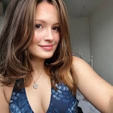 Lauren Denton's Instagram, Twitter & Facebook