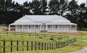 Harkaway Homes Pavilion Courtyard Google Search Country House Design Weatherboard House House Exterior
