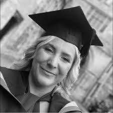 Danielle Murrell's Instagram, Twitter & Facebook